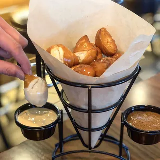 Pretzel Bites