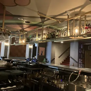 Sitting area , liquor shelf