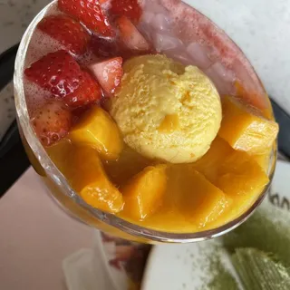 A3. Strawberry Mango Juice, Sago, & Lychee Jelly w. Mango Ice Cream