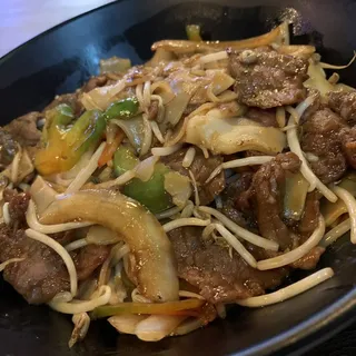Cantonese Beef Chow Fun