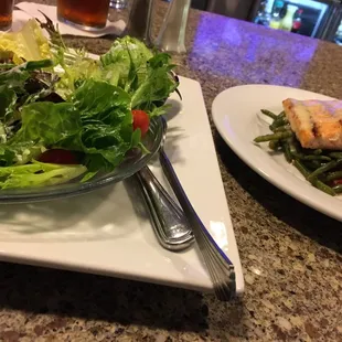 House salad, salmon and green beans