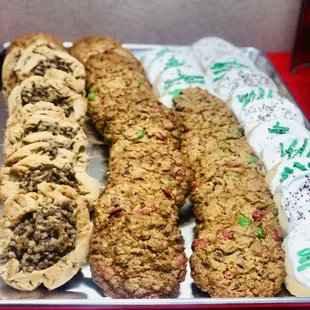 a tray of cookies
