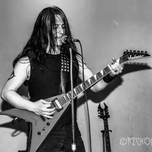 Molly Vamp live at The Hub Friday June 23, 2017