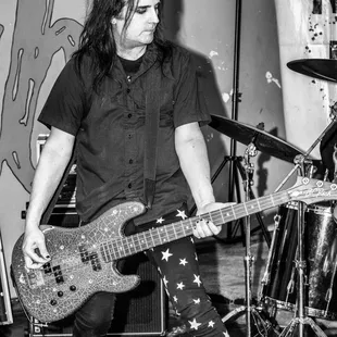 Molly Vamp live at The Hub Friday June 23, 2017