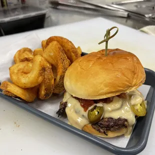 Queso Burger