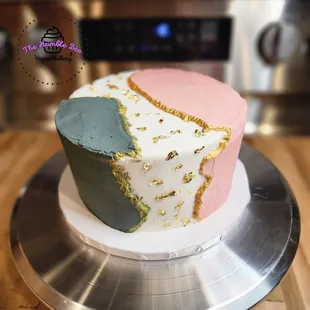 Chocolate cake with glam!