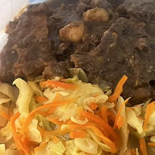 Oxtails with cabbage