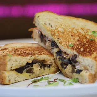 Mushroom Reuben Sandwich Sandwiches
