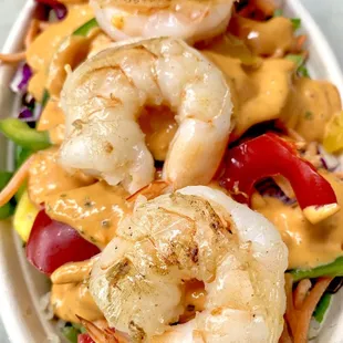 Islander - Grilled shrimp, shredded cabbage &amp; carrots with fresh bell peppers