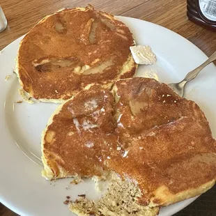 Apple cinnamon pancakes