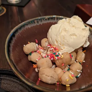 dessert, food