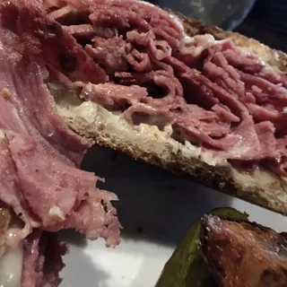 Classic Reuben