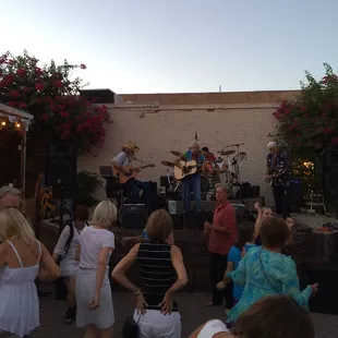 Just doesn&apos;t get get much better than this for an evening in Tucson!