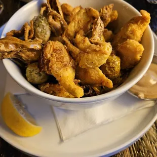 Fried artichoke hearts