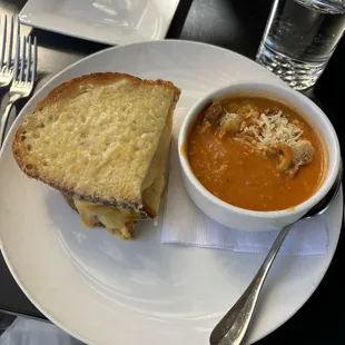Grilled cheese &amp; tomato soup