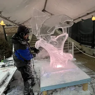 Ice sculpture contest