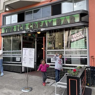 Store front after enjoying a true San Francisco Treat