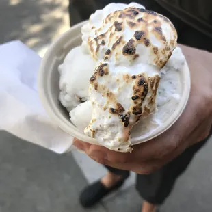 Marshmallow topping is delish. Who knew.