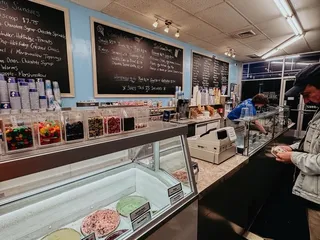 Scoops On The Boulevard