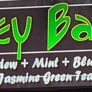 Honey Badger (honeydew+mint+blueberry jasmine green tea)
