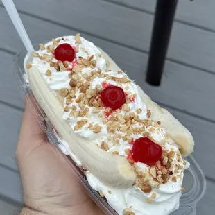 Banana split (small) large portions for a small