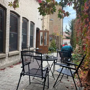 Outside dinning too...