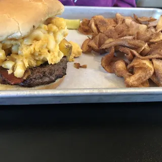 Baked Mac & Cheese Skillet