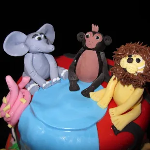 Fondant Animals on top of Safari Cake