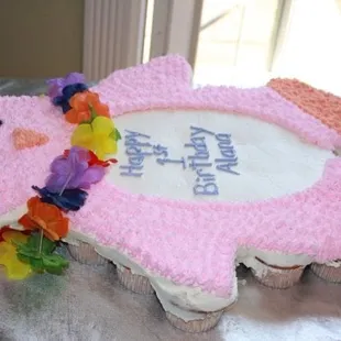 Luau Penguin Pull-Apart Cupcake Cake