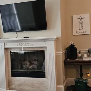 The gas fireplace is so nice &amp; has a lot of ambience.