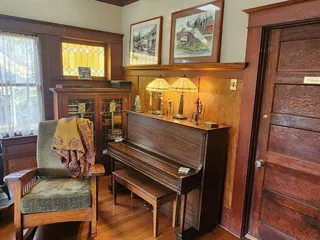 Eureka Street Inn