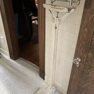 Vintage scale