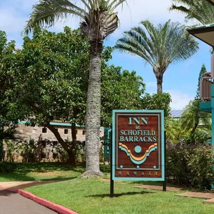 Entrance - Drive Up to parking lot