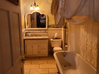 1888 Historic Rocking Horse Manor B & B