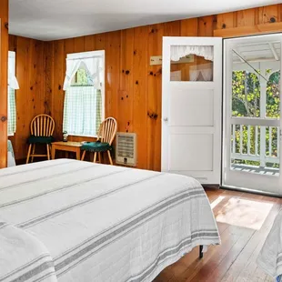 Deluxe Cottage 4