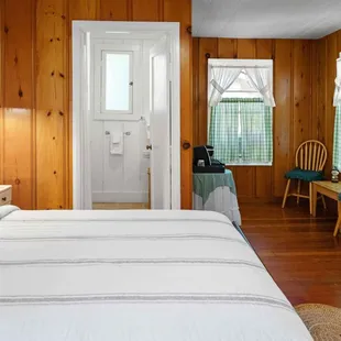 Deluxe Cottage 4