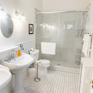 Luxury Room Bathroom