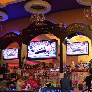 Looking for a place to watch games? Look no further and welcome to you new favorite spot! The International Sport Bar and Grill