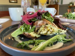 Volcano Union Inn + Pub