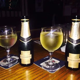 The best Champagne Splits on Main Street, Chandon!