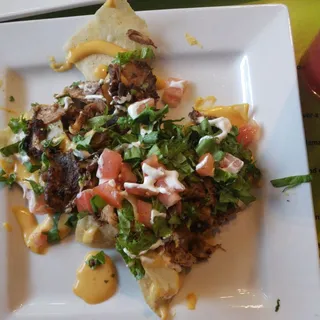 L Jerk Chicken Nachos