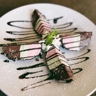 Spumoni Bomba