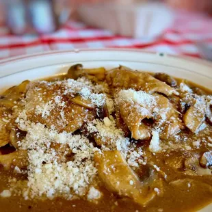 a plate of mushroom gravy