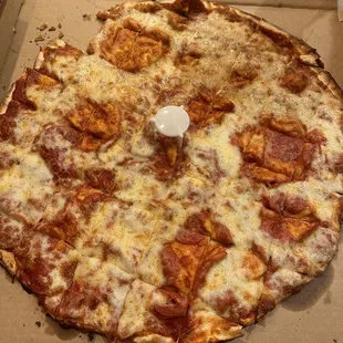 Half pepperoni pizza XL