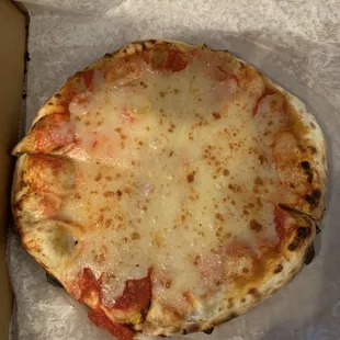 Cold cheese pizza