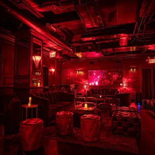 Ploume, late night cocktail speakeasy with DJ's each weekend night.