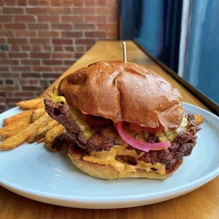 Fried chicken sandwich | Instagram: slimthiccarbs