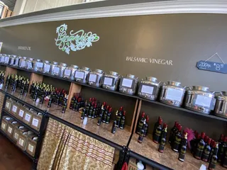 Ginaveve's Market Place