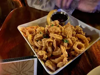 Kon Tiki Restaurant & Lounge