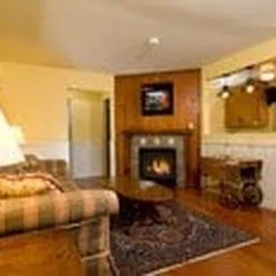 This is the deluxe cabin we stayed in the standard cabin-still nice